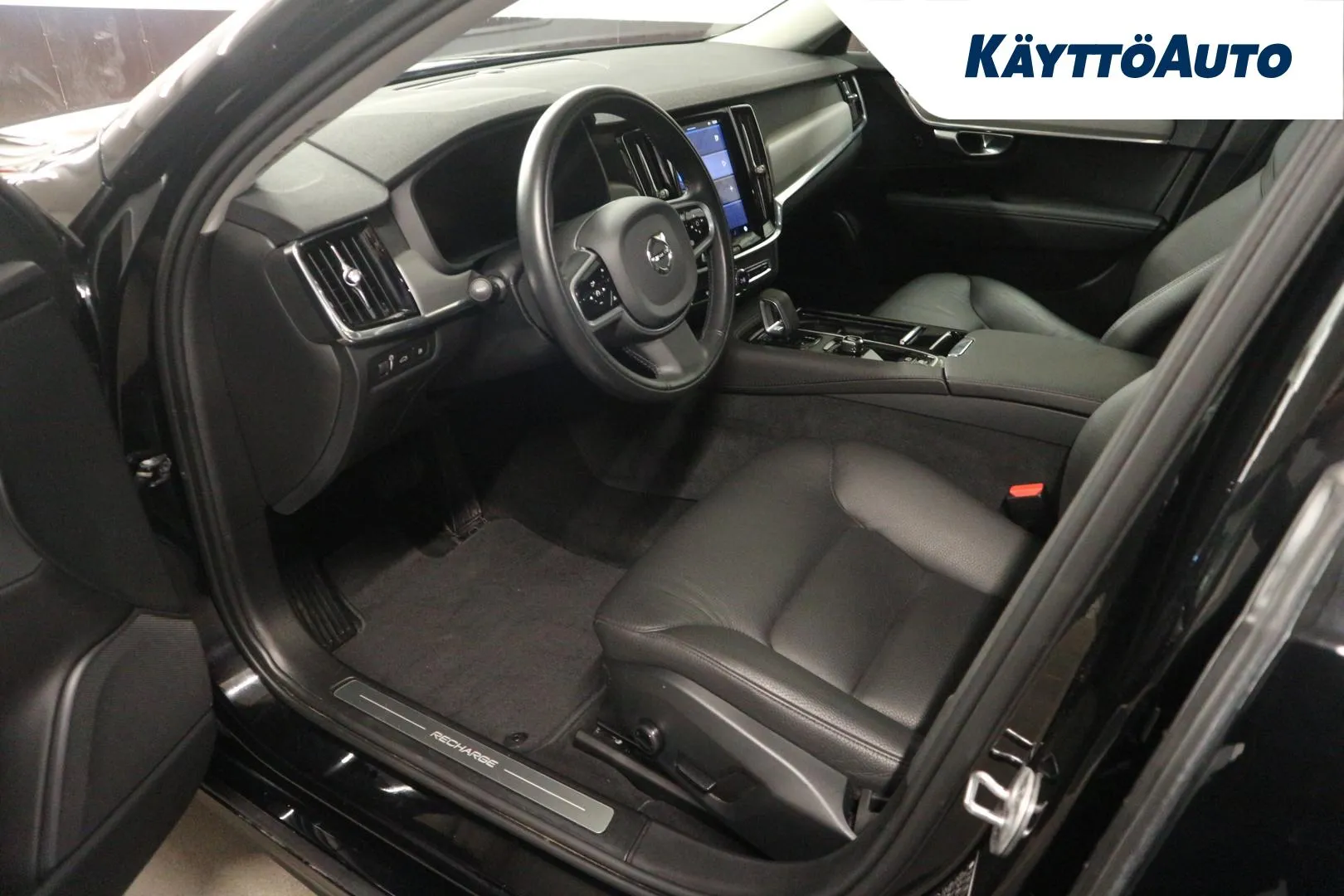 VOLVO V90 XRK-408 carousel image