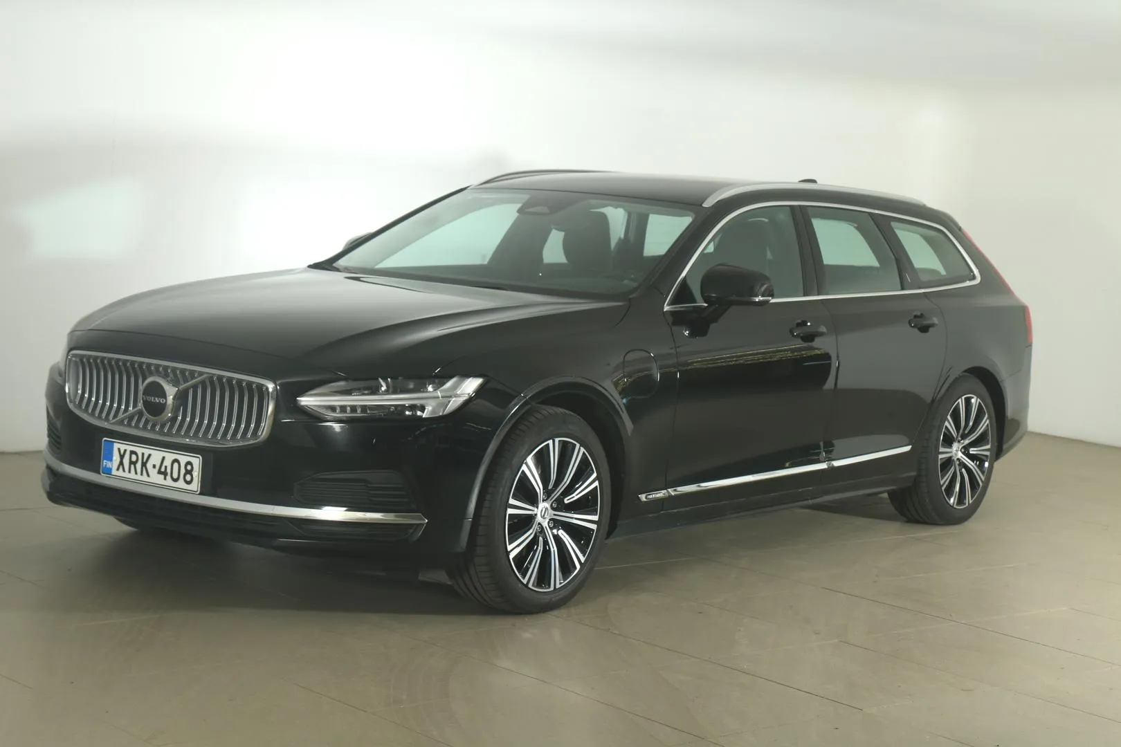 VOLVO V90 XRK-408 carousel image