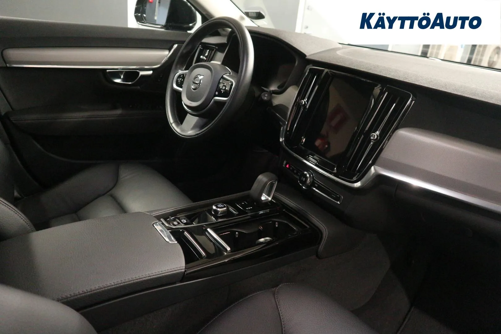 VOLVO V90 XRK-408 carousel image