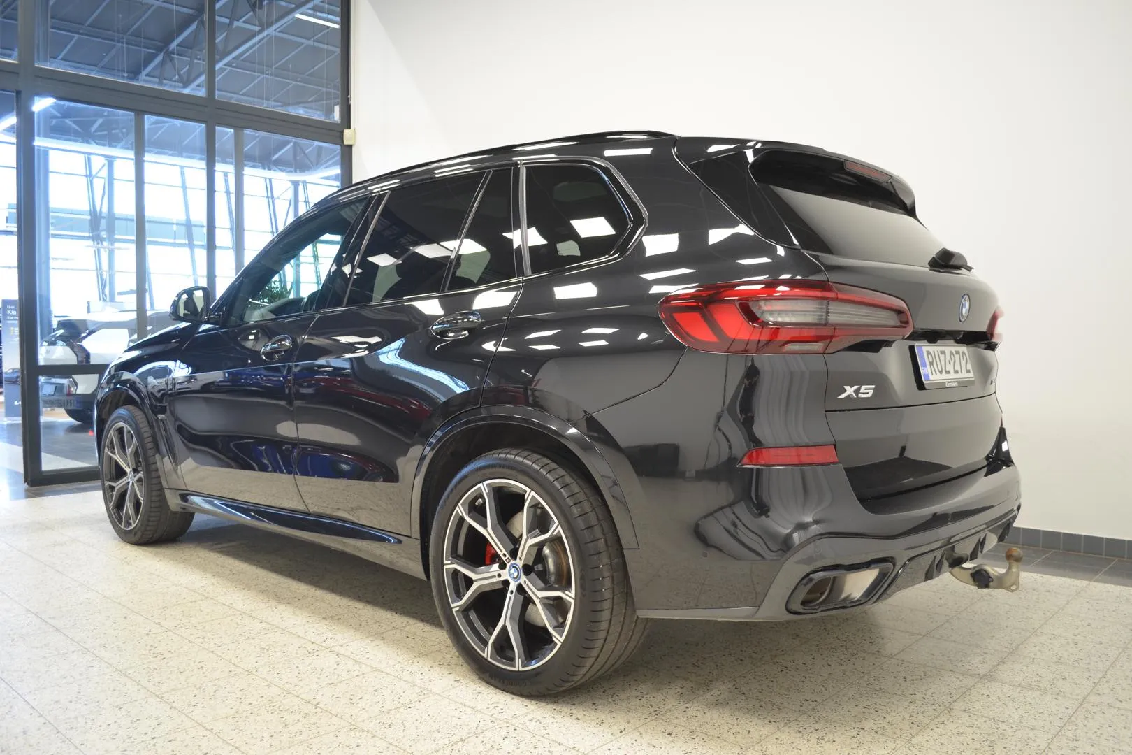 BMW X5 RUZ-272 carousel image