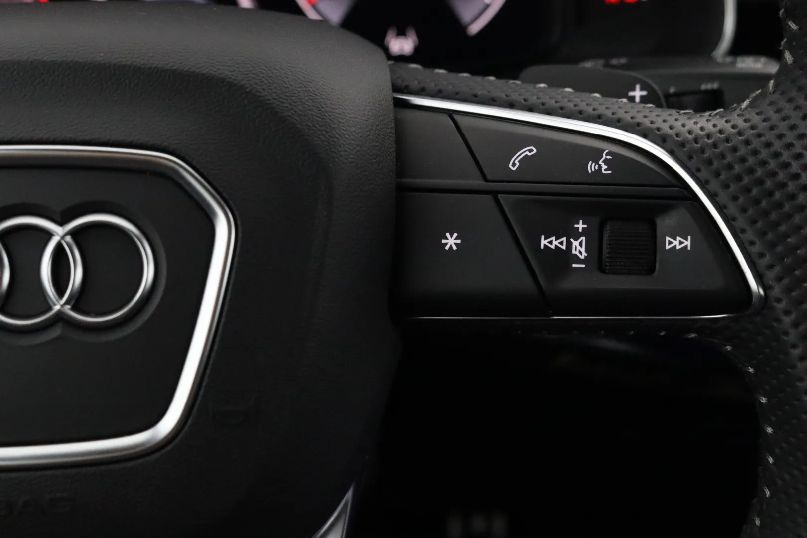 Audi Q8 AJM-8 carousel image
