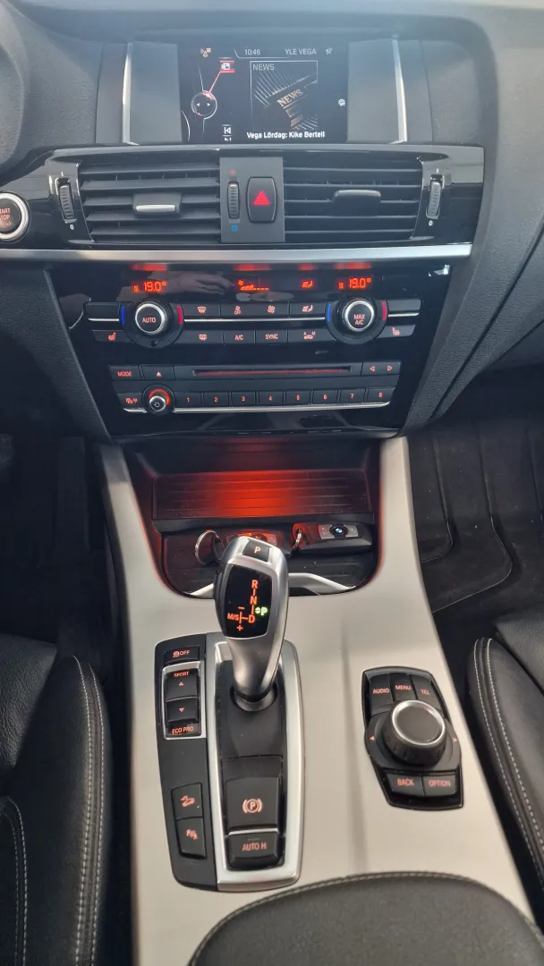 BMW X3 OUT-372 carousel image