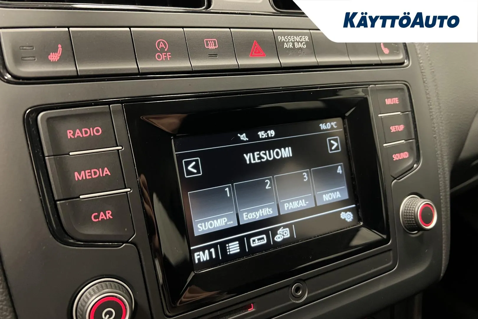 VOLKSWAGEN Polo FMM-757 carousel image