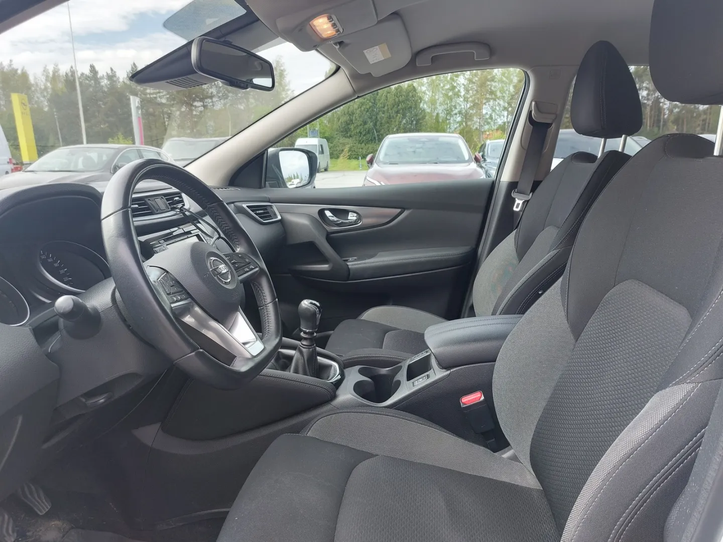 NISSAN Qashqai LOX-718 carousel image