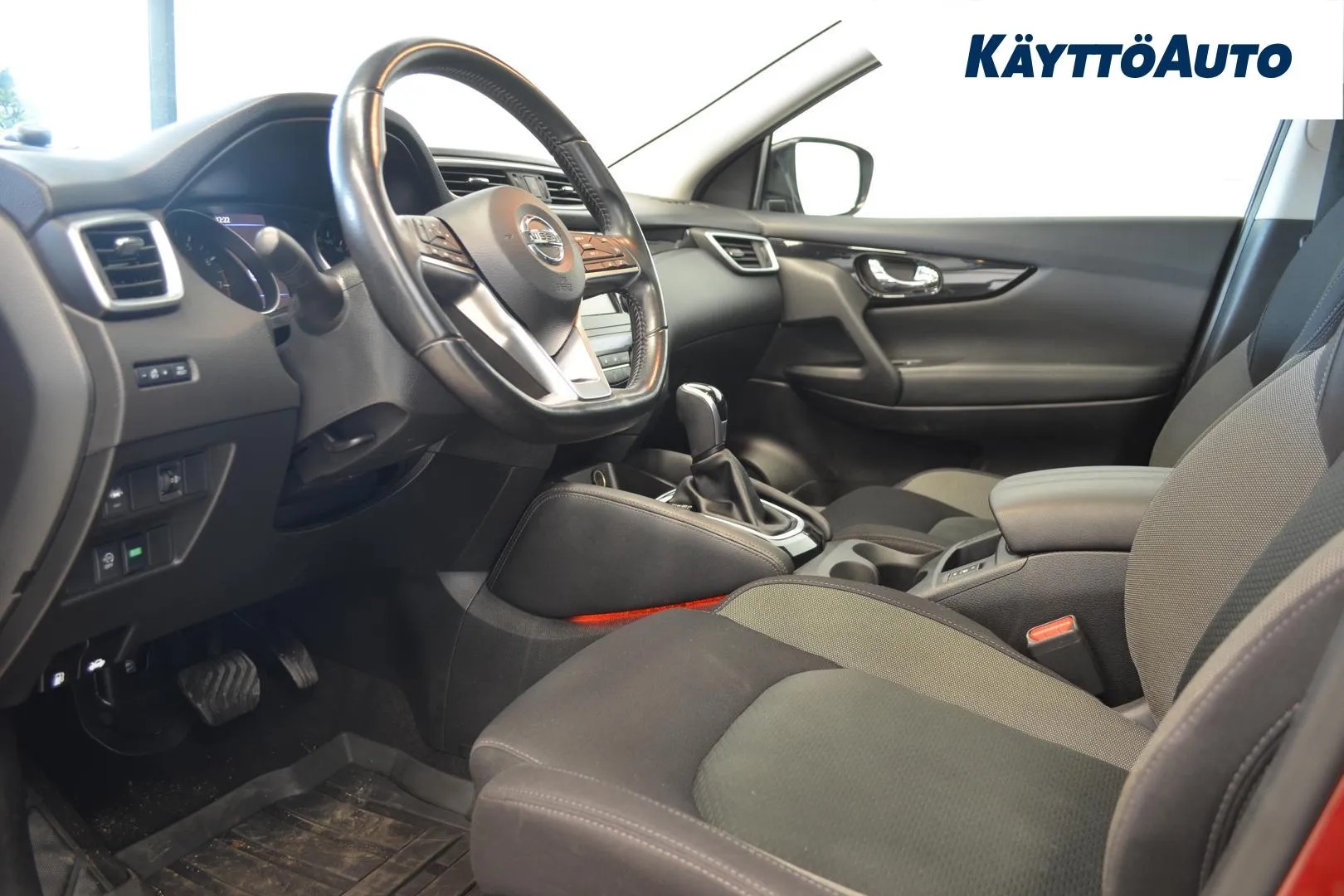 NISSAN Qashqai JLL-882 carousel image