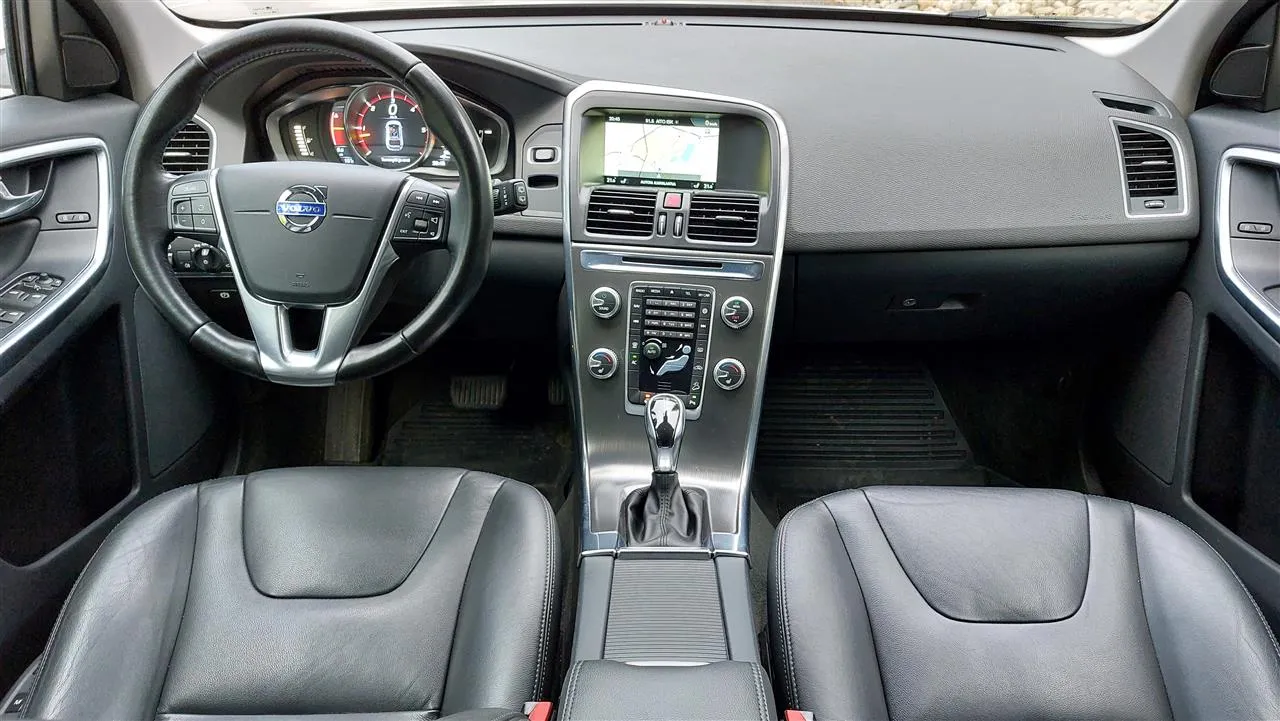 VOLVO XC60 GME-317 carousel image