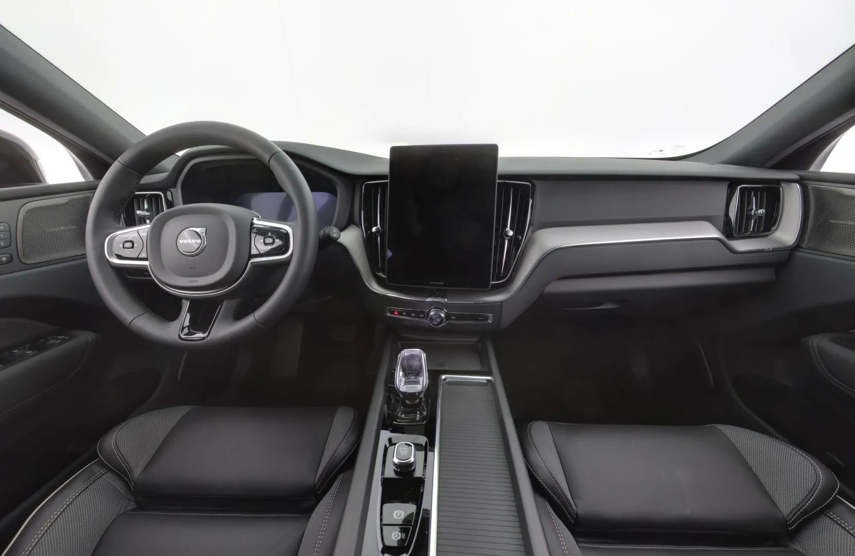 Volvo XC60 ZPM-597 carousel image