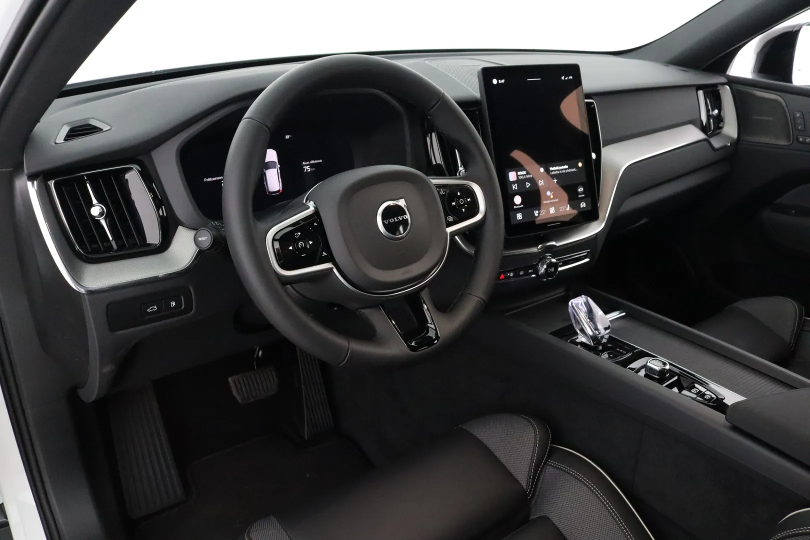 Volvo XC60 ZPM-597 carousel image