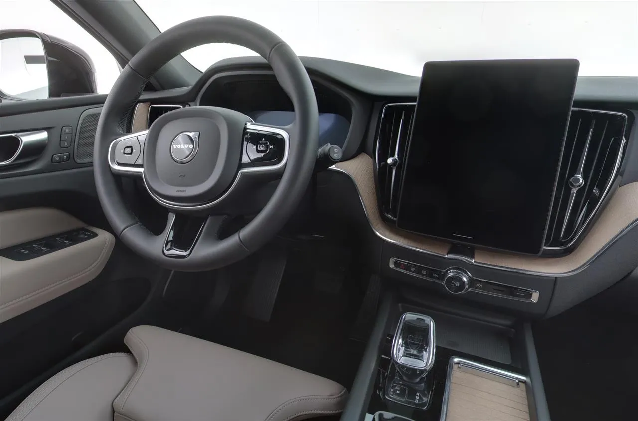 Volvo XC60 JOB-410 carousel image
