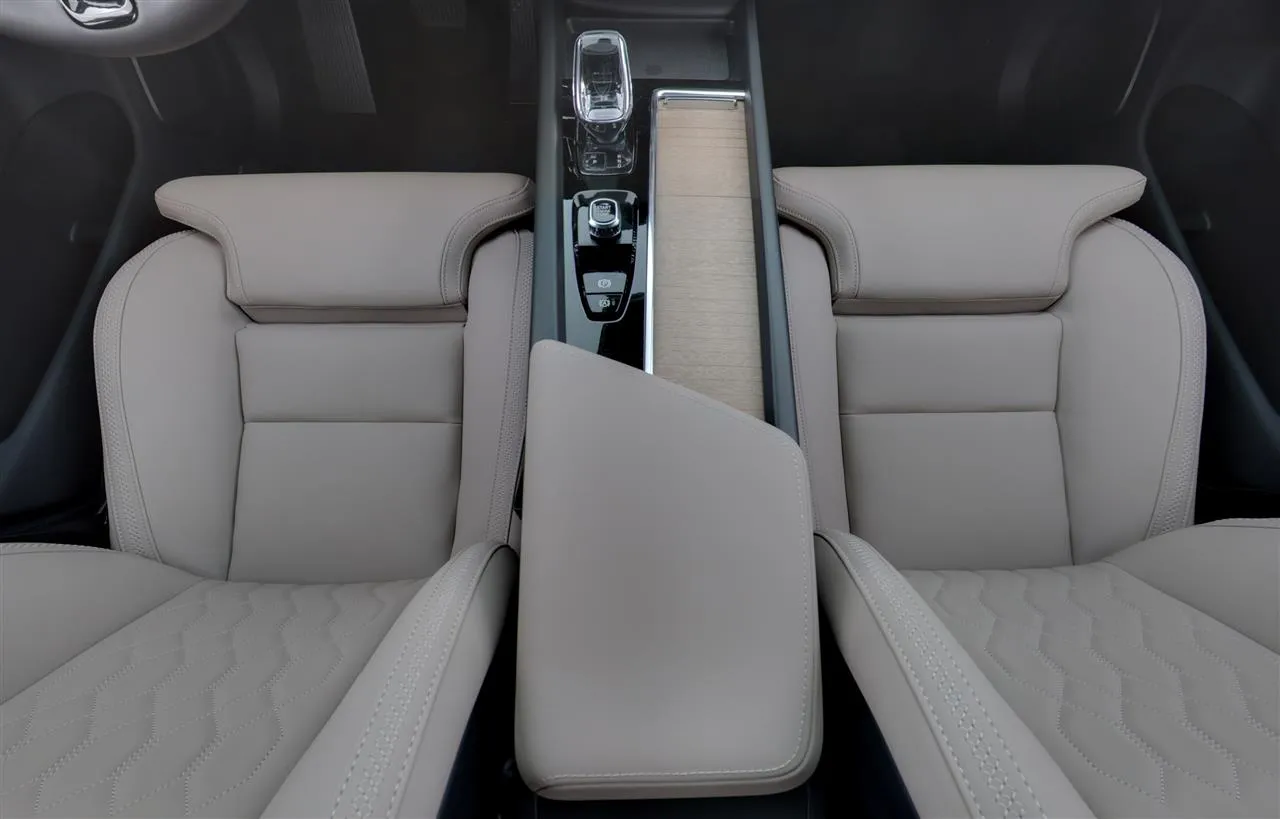 Volvo XC60 JOB-410 carousel image