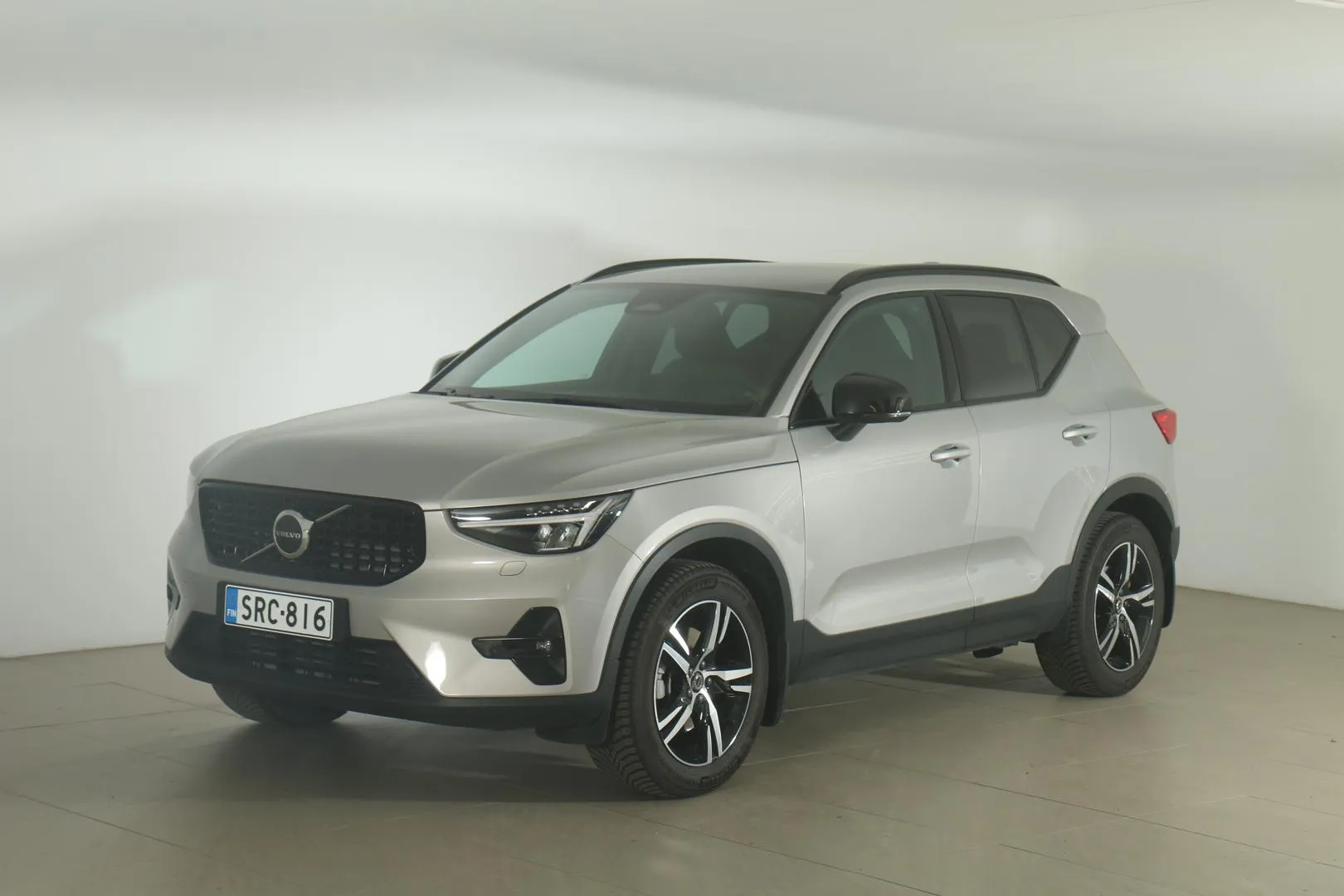 VOLVO XC40 SRC-816 carousel image