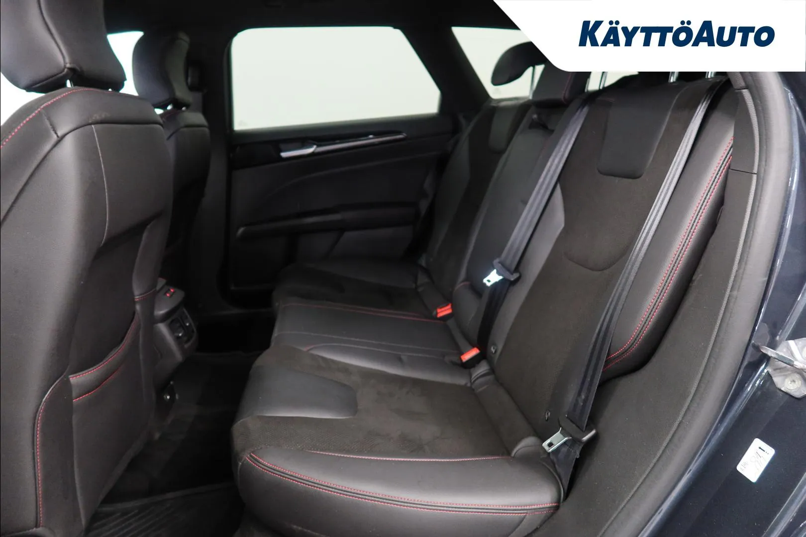 FORD Mondeo MYV-284 carousel image