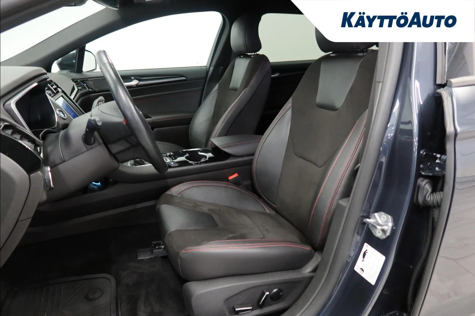 FORD Mondeo MYV-284 carousel image