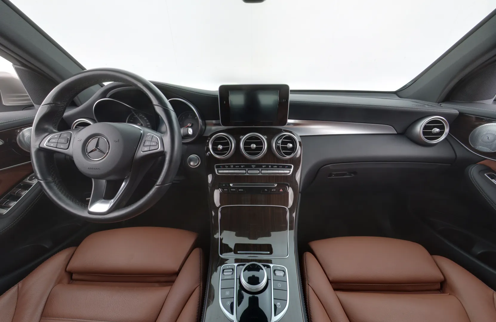 MERCEDES-BENZ GLC XVS-296 carousel image