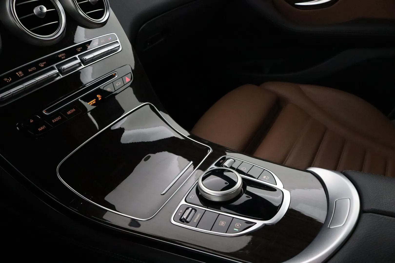 MERCEDES-BENZ GLC XVS-296 carousel image