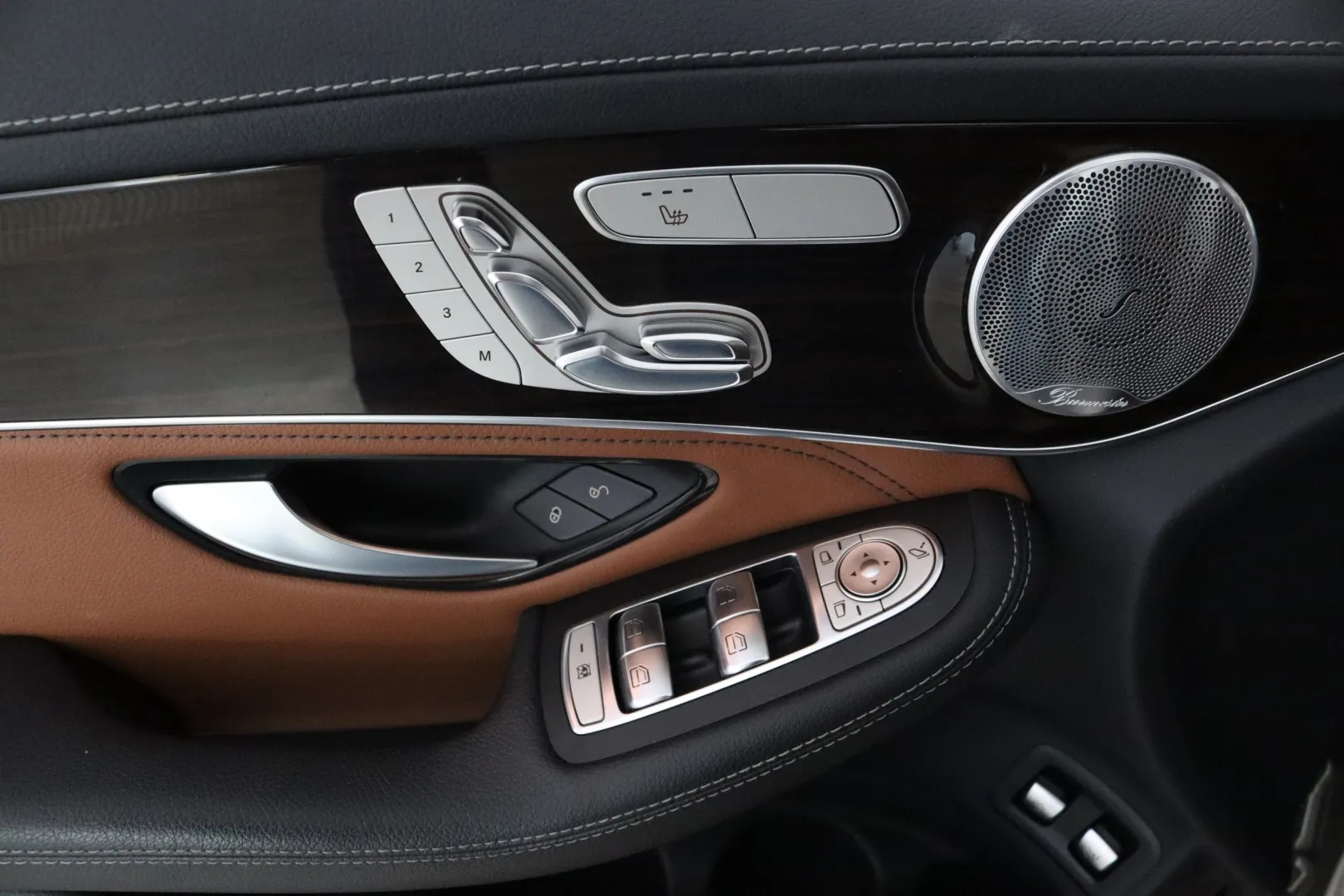 MERCEDES-BENZ GLC XVS-296 carousel image