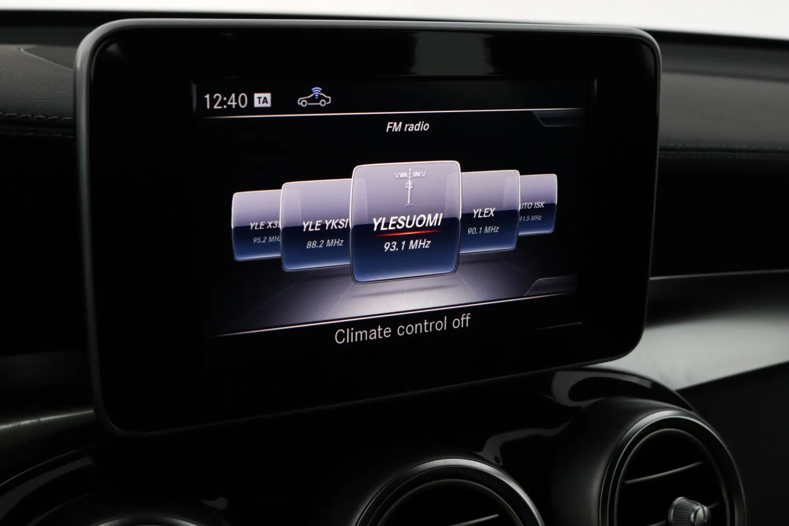MERCEDES-BENZ GLC XVS-296 carousel image