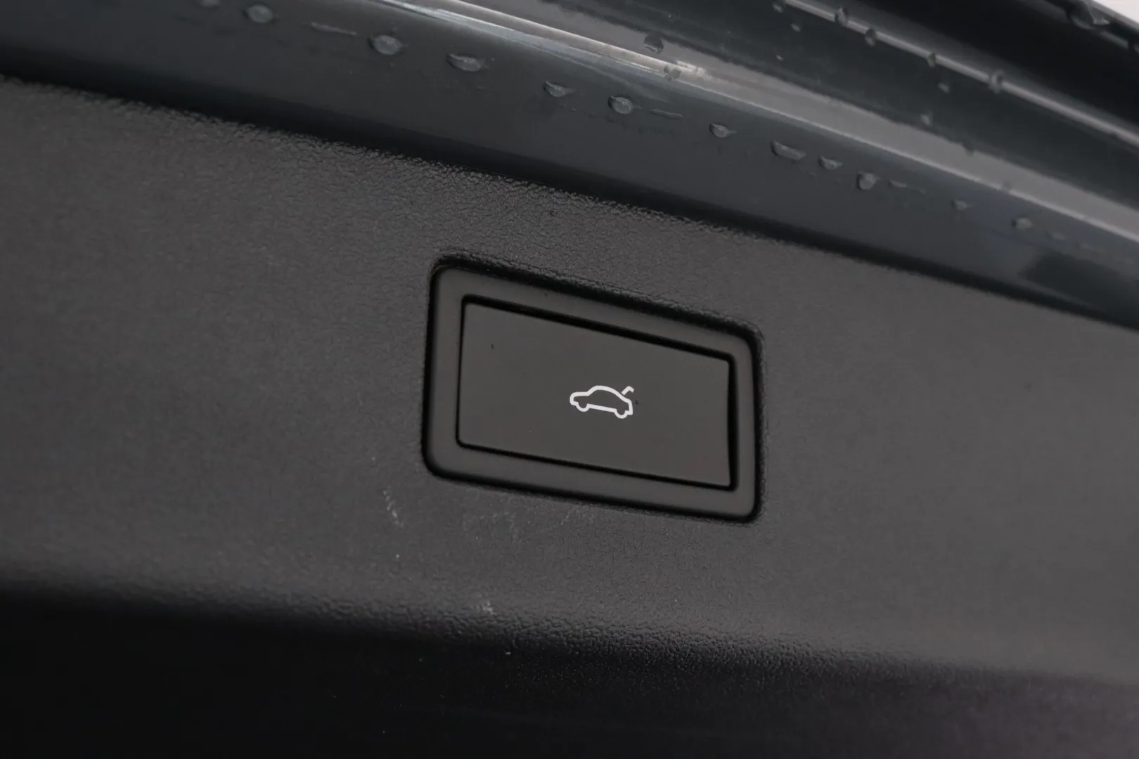 Volkswagen Tiguan CSI-229 carousel image