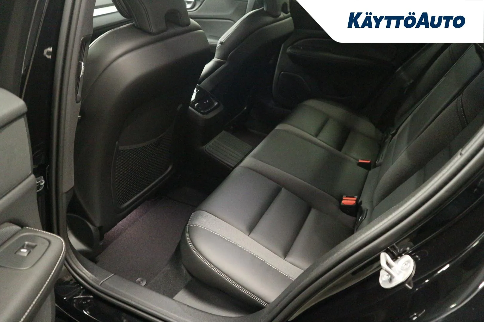 Volvo V60 GRE-117 carousel image