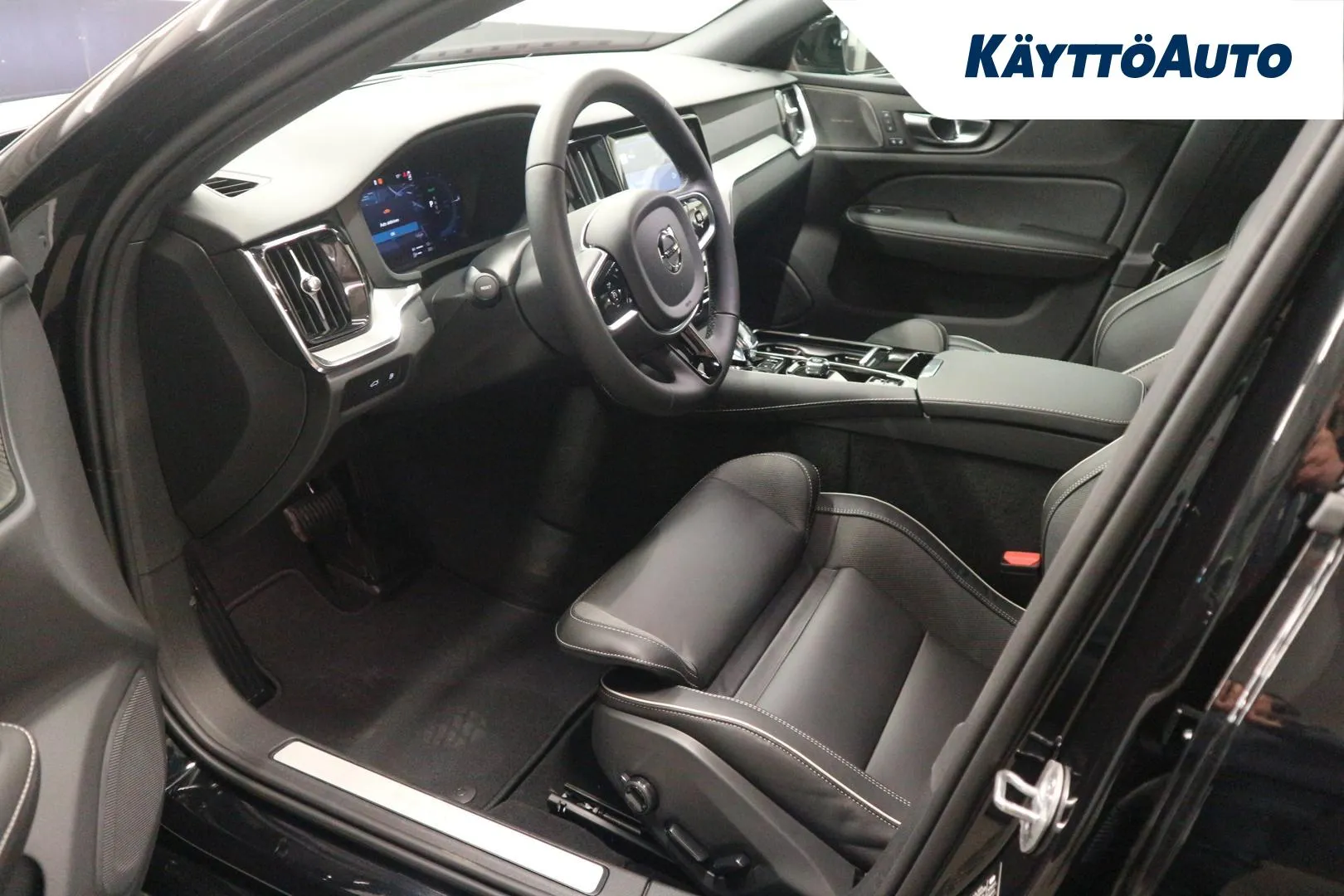 Volvo V60 GRE-117 carousel image