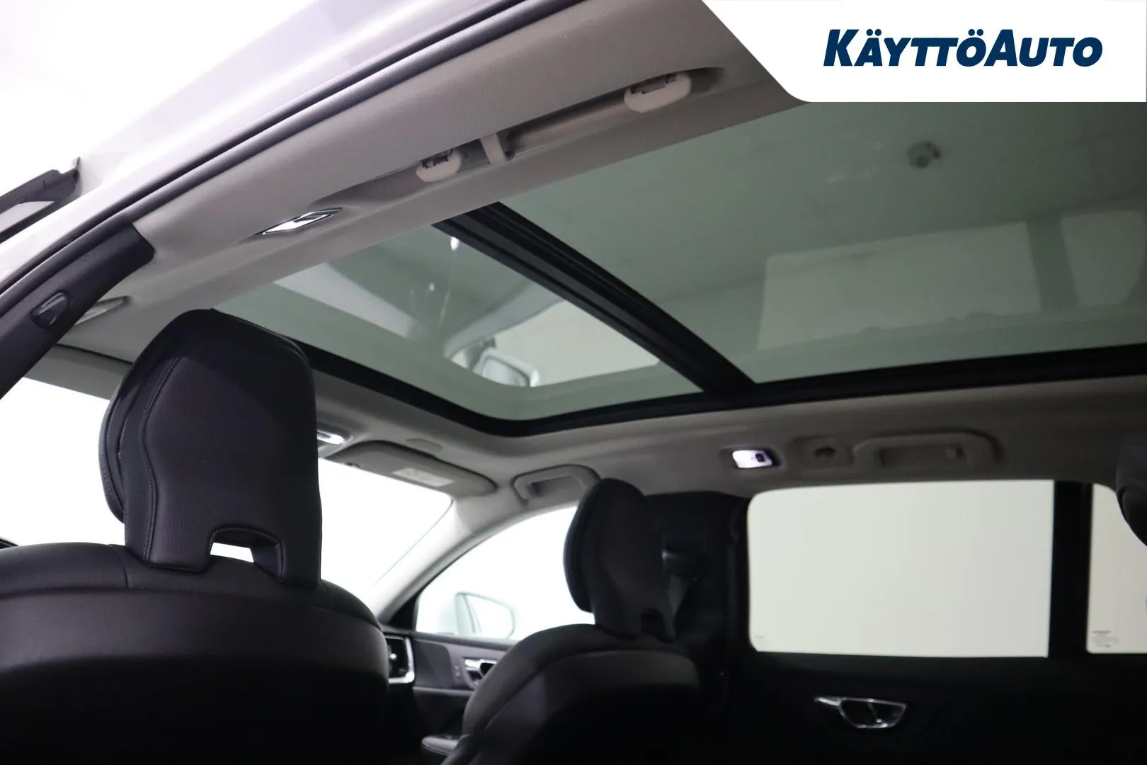VOLVO V60 BXM-704 carousel image