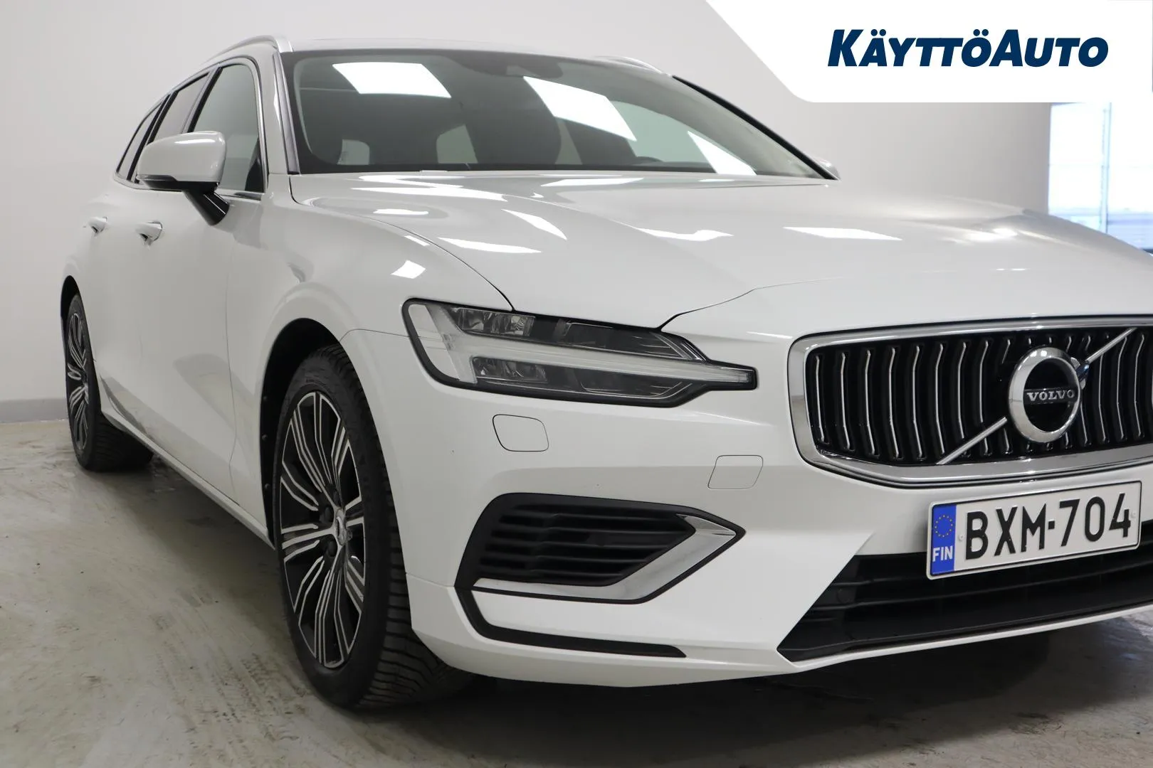 VOLVO V60 BXM-704 carousel image