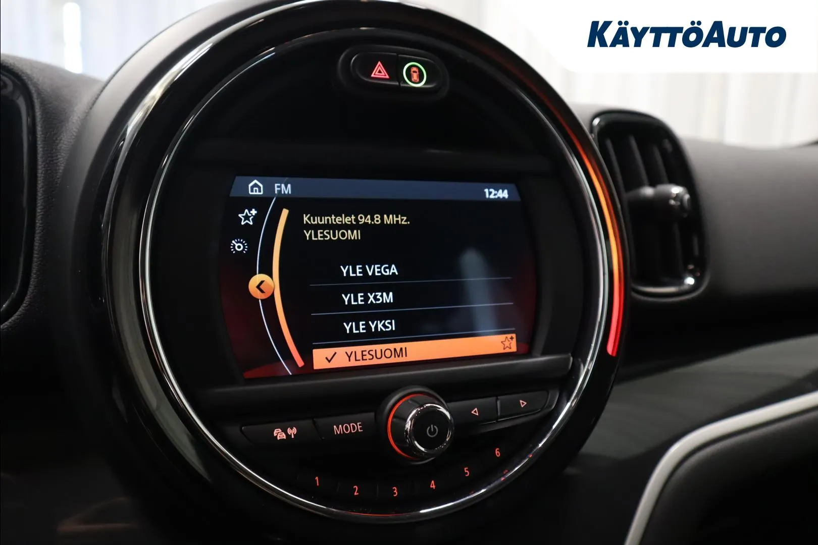 MINI Countryman GNZ-604 carousel image