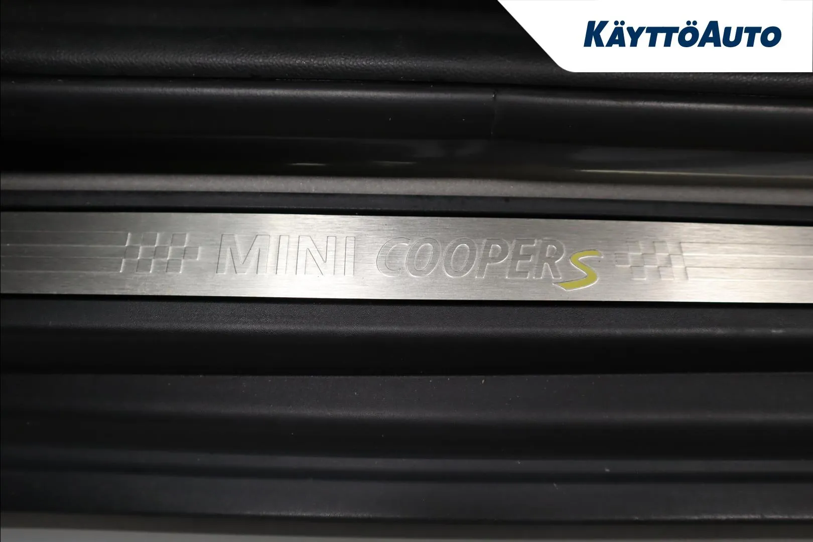MINI Countryman GNZ-604 carousel image