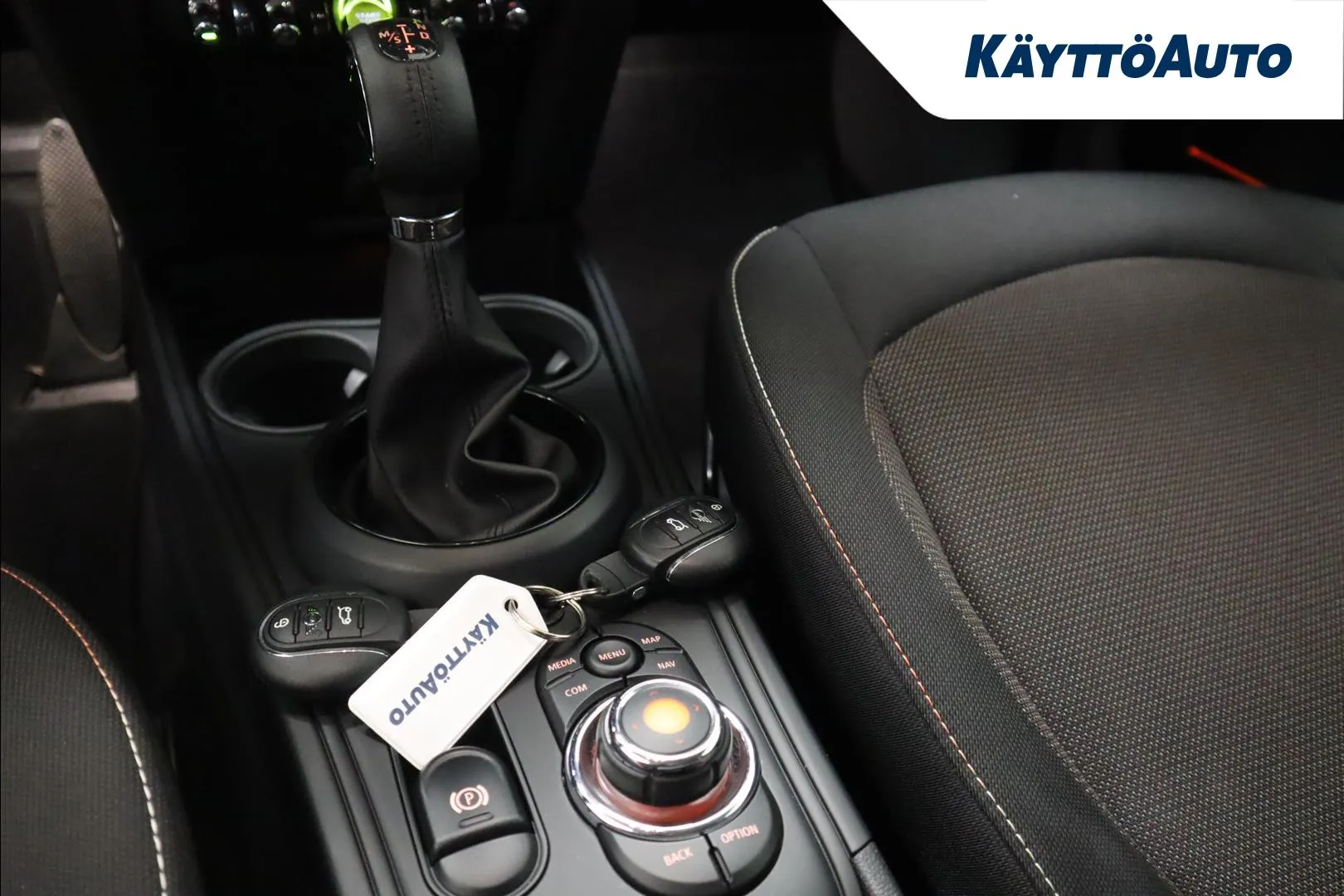 MINI Countryman GNZ-604 carousel image