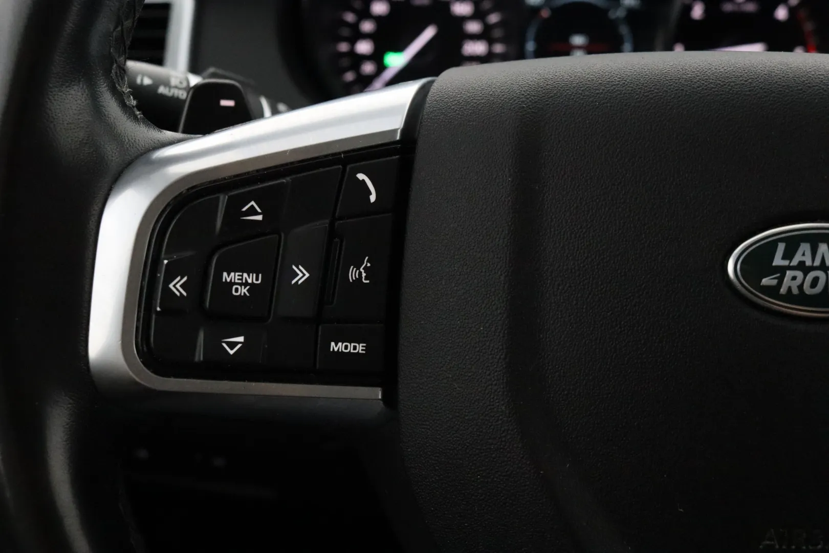 LAND ROVER Discovery Sport XVV-913 carousel image