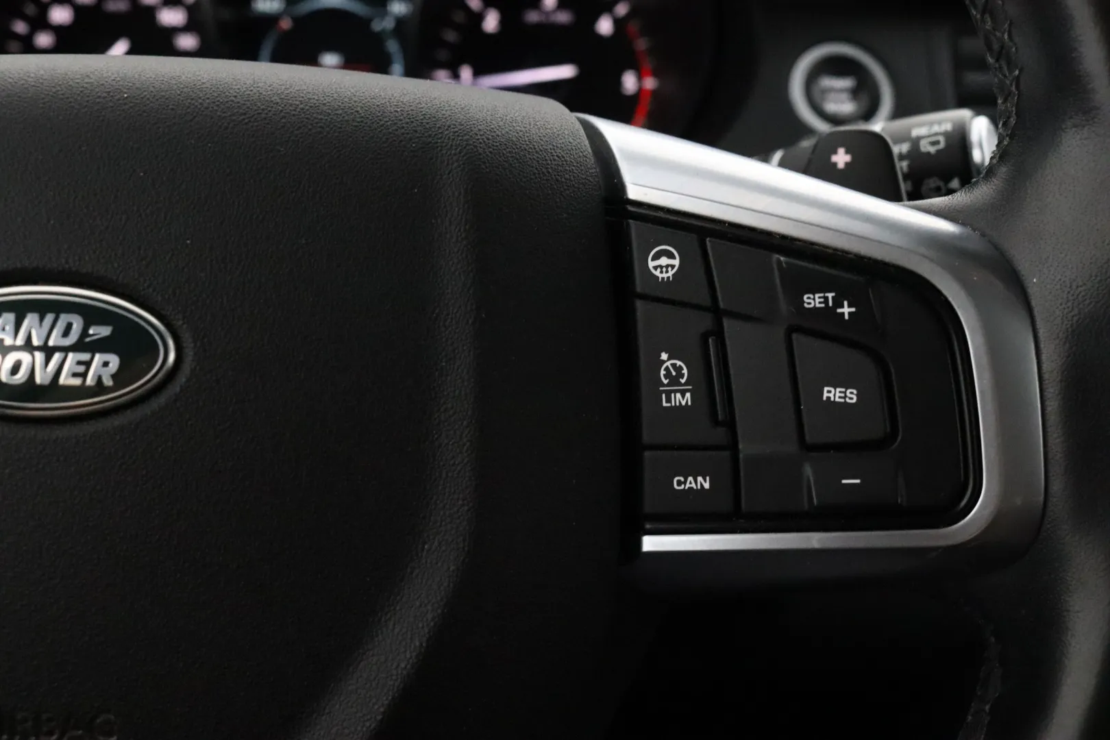 LAND ROVER Discovery Sport XVV-913 carousel image