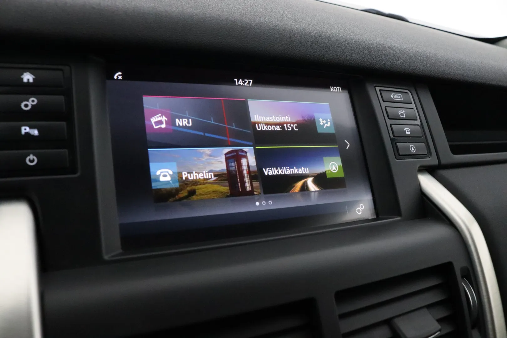 LAND ROVER Discovery Sport XVV-913 carousel image