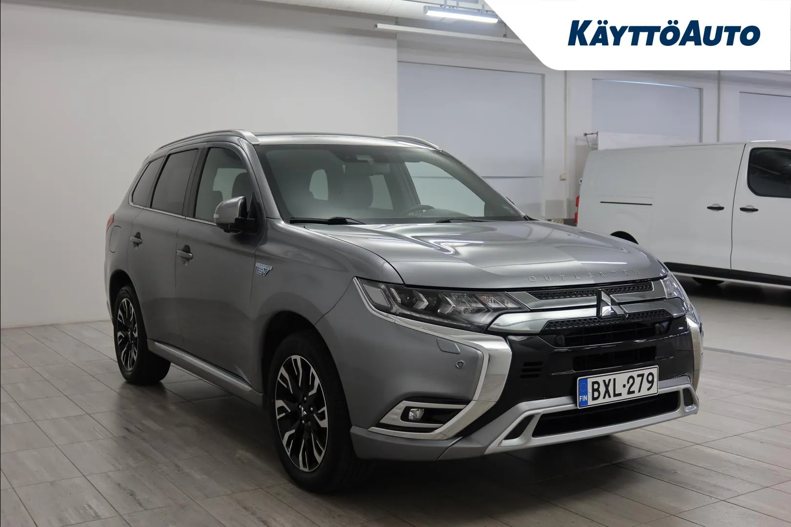 Mitsubishi Outlander PHEV BXL-279 carousel image