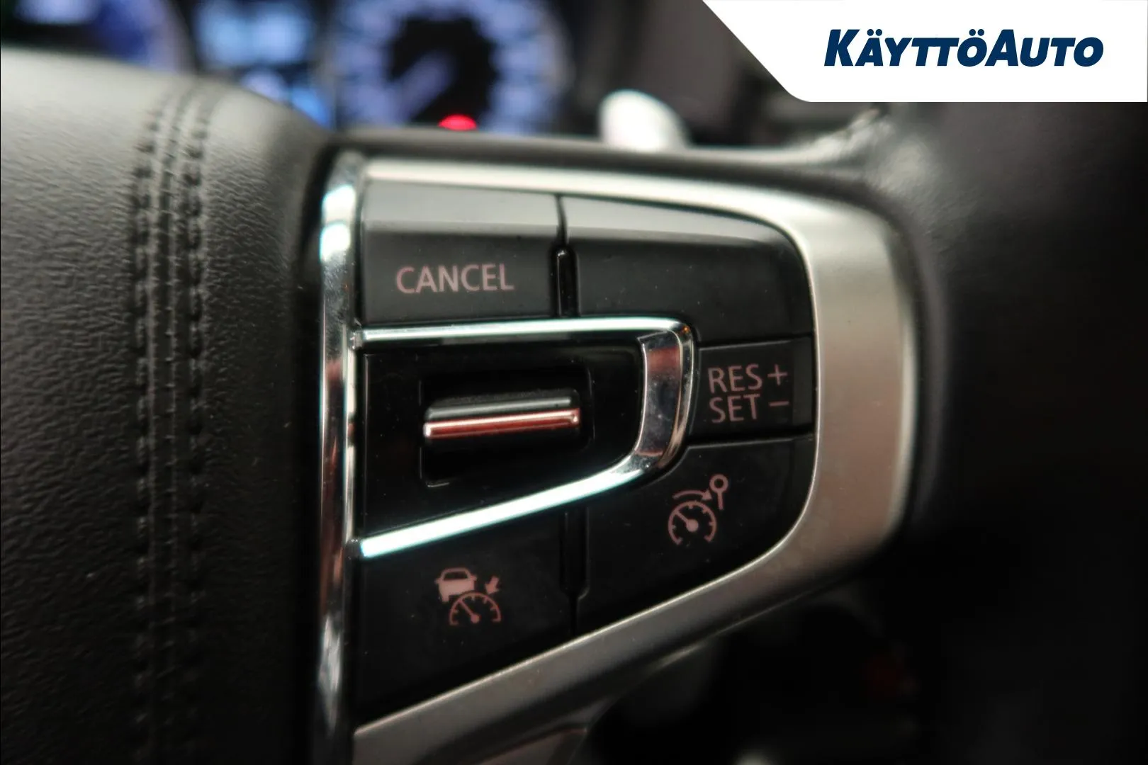 Mitsubishi Outlander PHEV BXL-279 carousel image