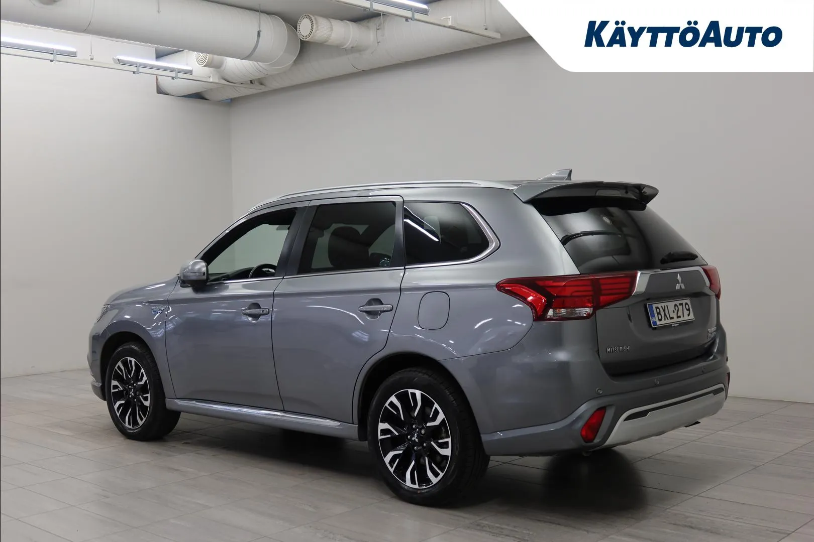 Mitsubishi Outlander PHEV BXL-279 carousel image