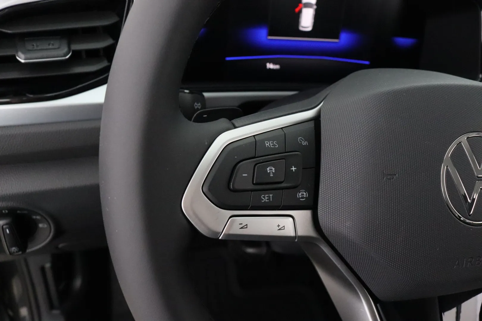 Volkswagen T-Roc JOB-313 carousel image