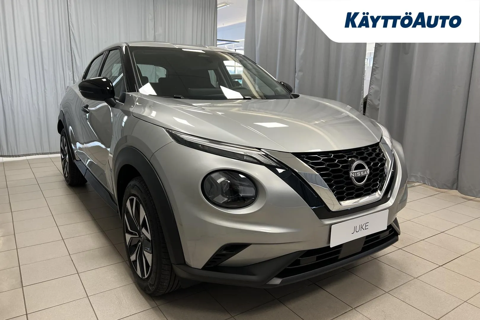 Nissan Juke SZJ-135 carousel image