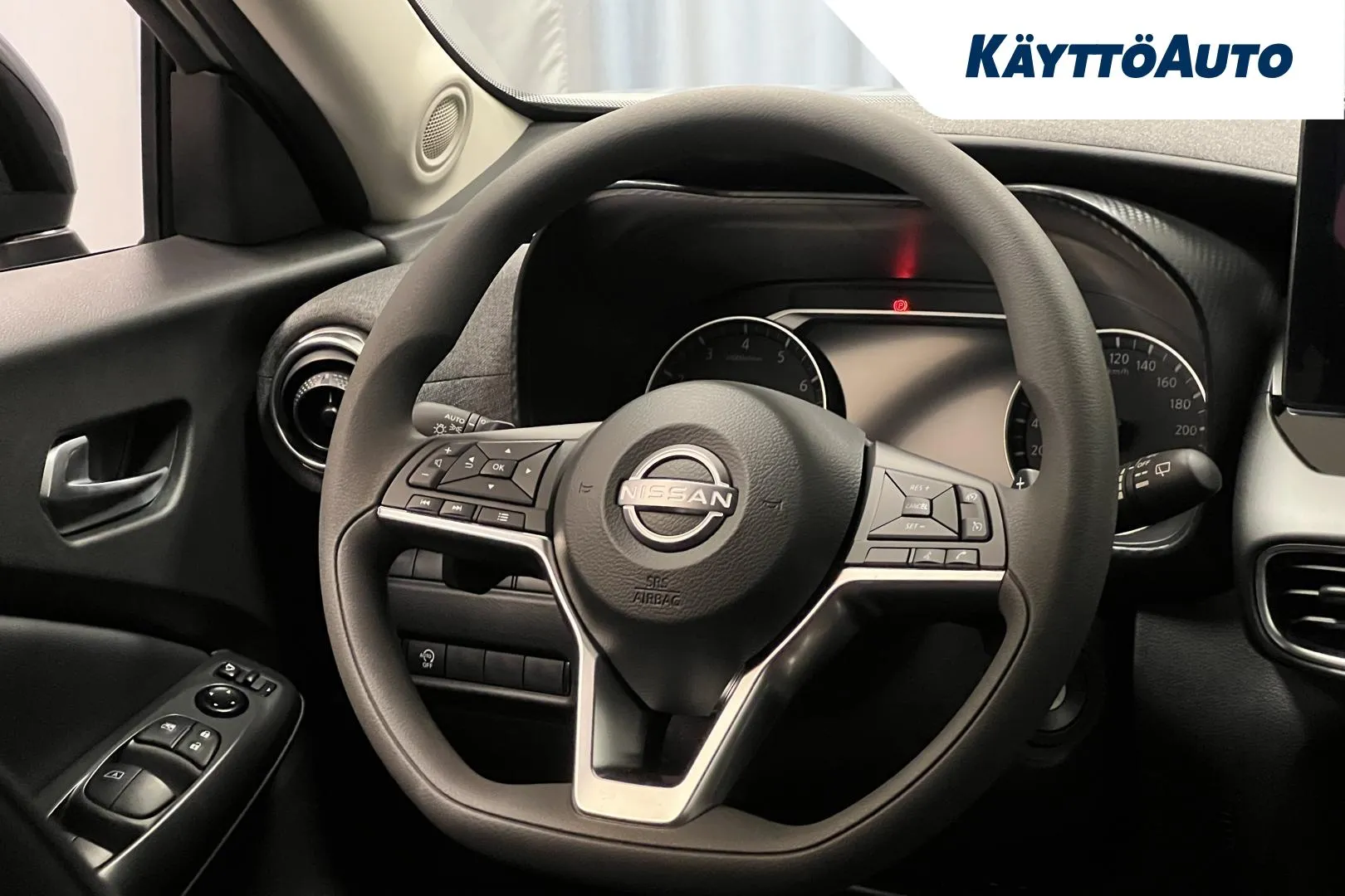Nissan Juke SZJ-135 carousel image