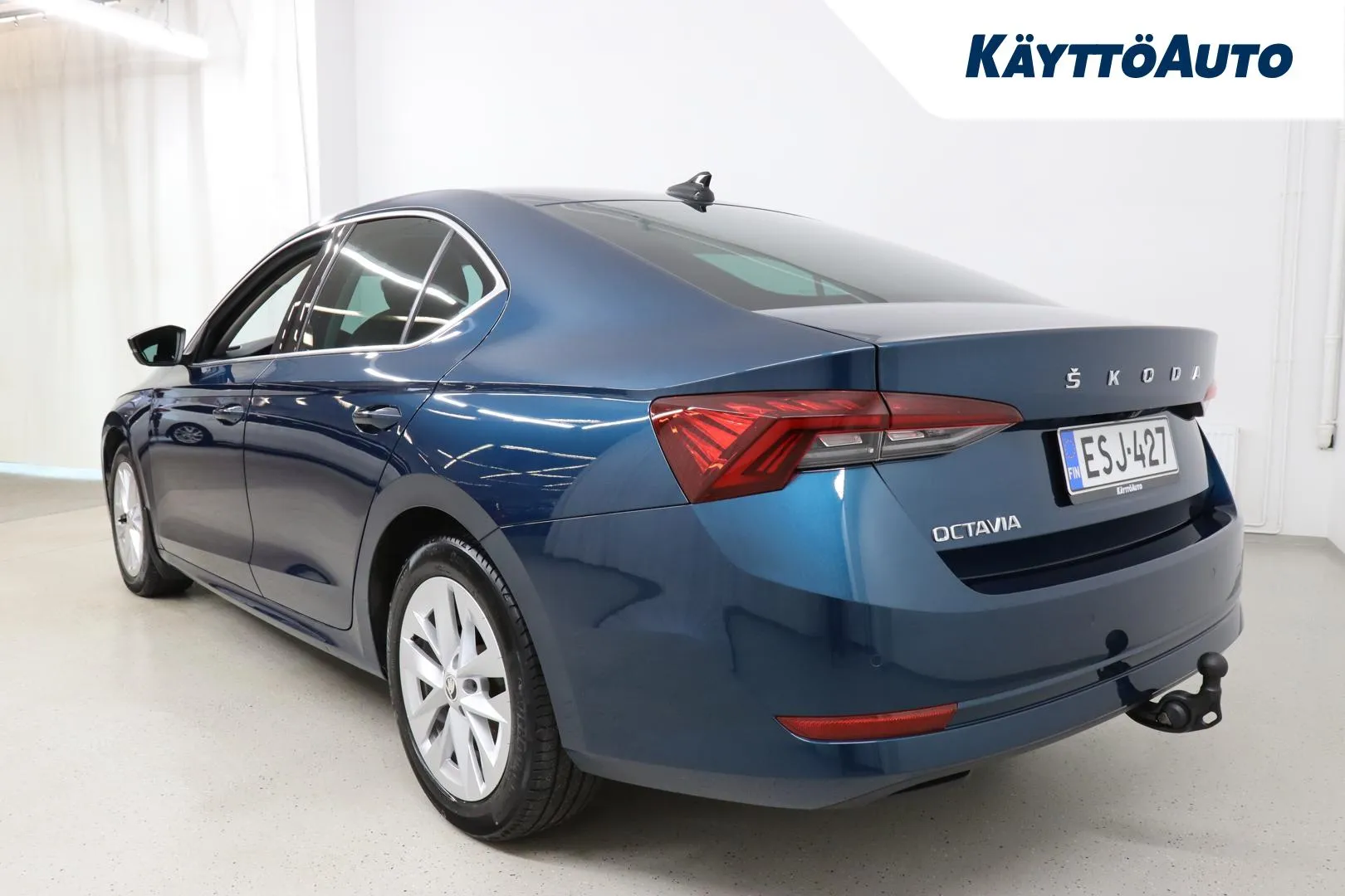 Skoda Octavia ESJ-427 carousel image
