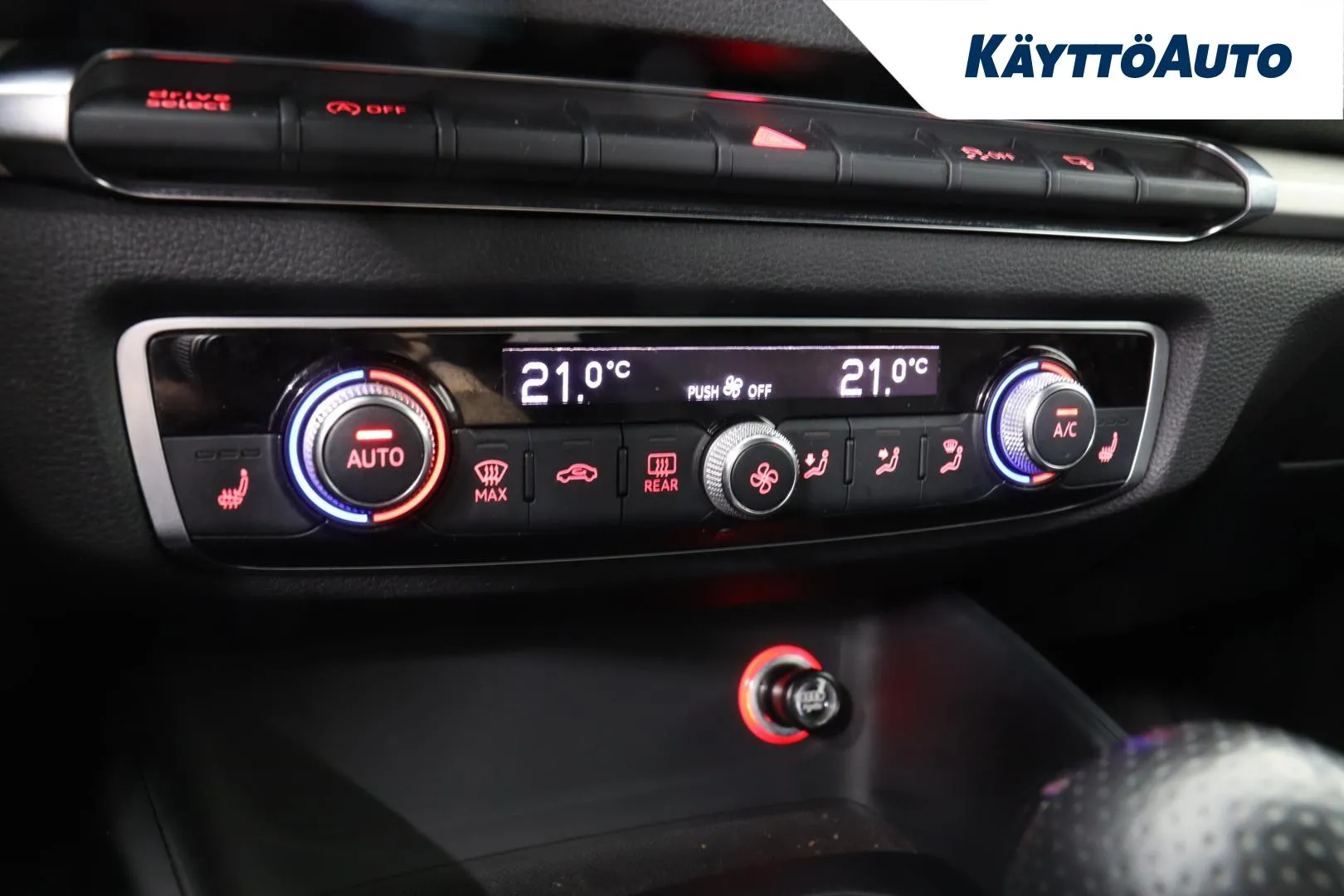 AUDI A3 UYR-382 carousel image