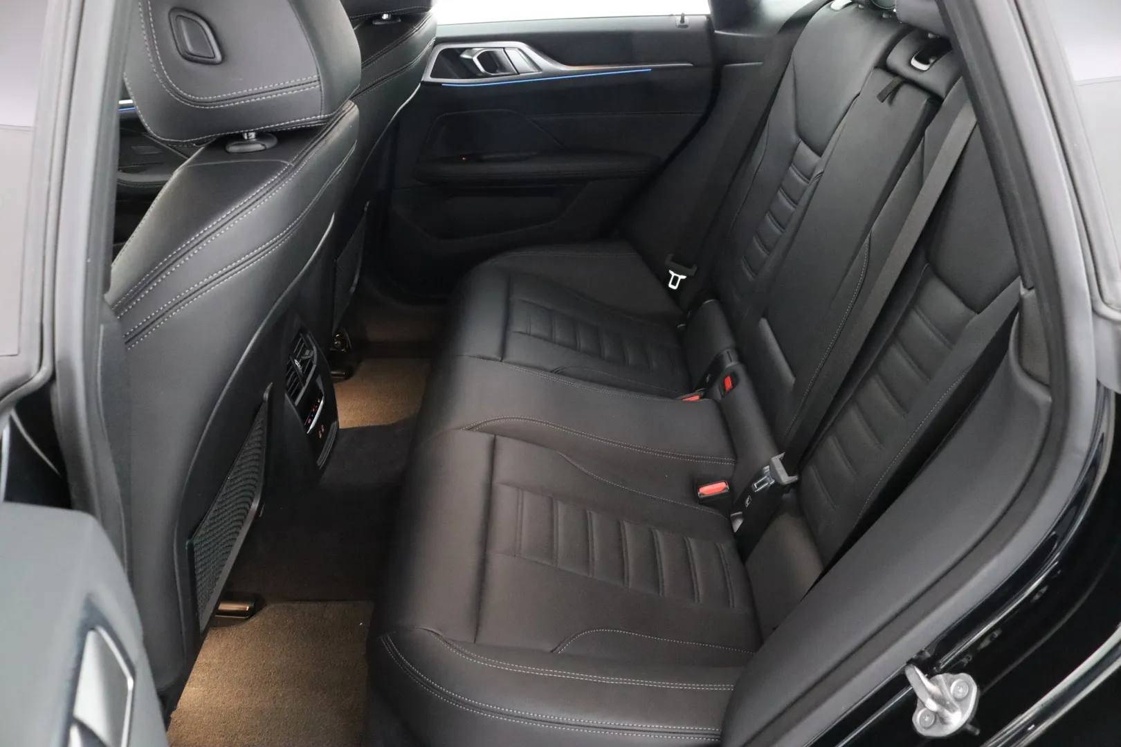 BMW i4 M50 IPO-985 carousel image