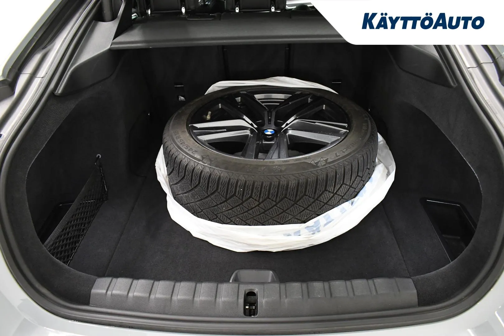 BMW i4 MPE-489 carousel image