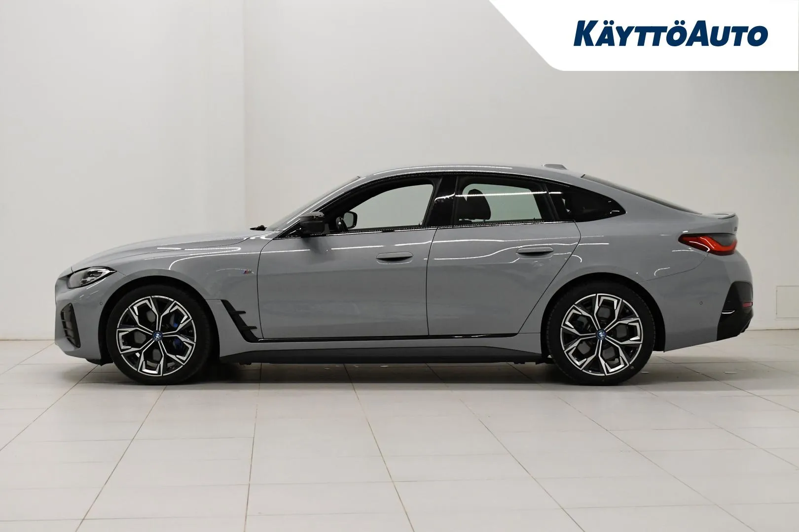 BMW i4 MPE-489 carousel image