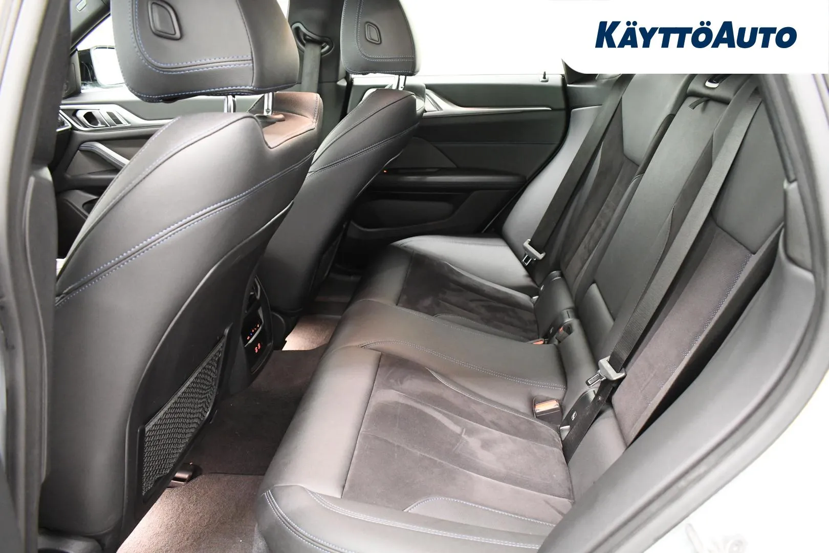 BMW i4 MPE-489 carousel image