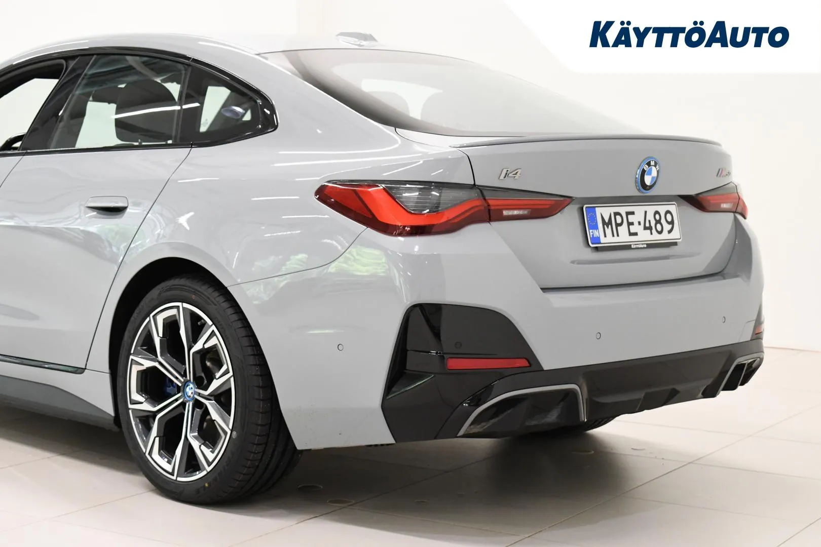 BMW i4 MPE-489 carousel image