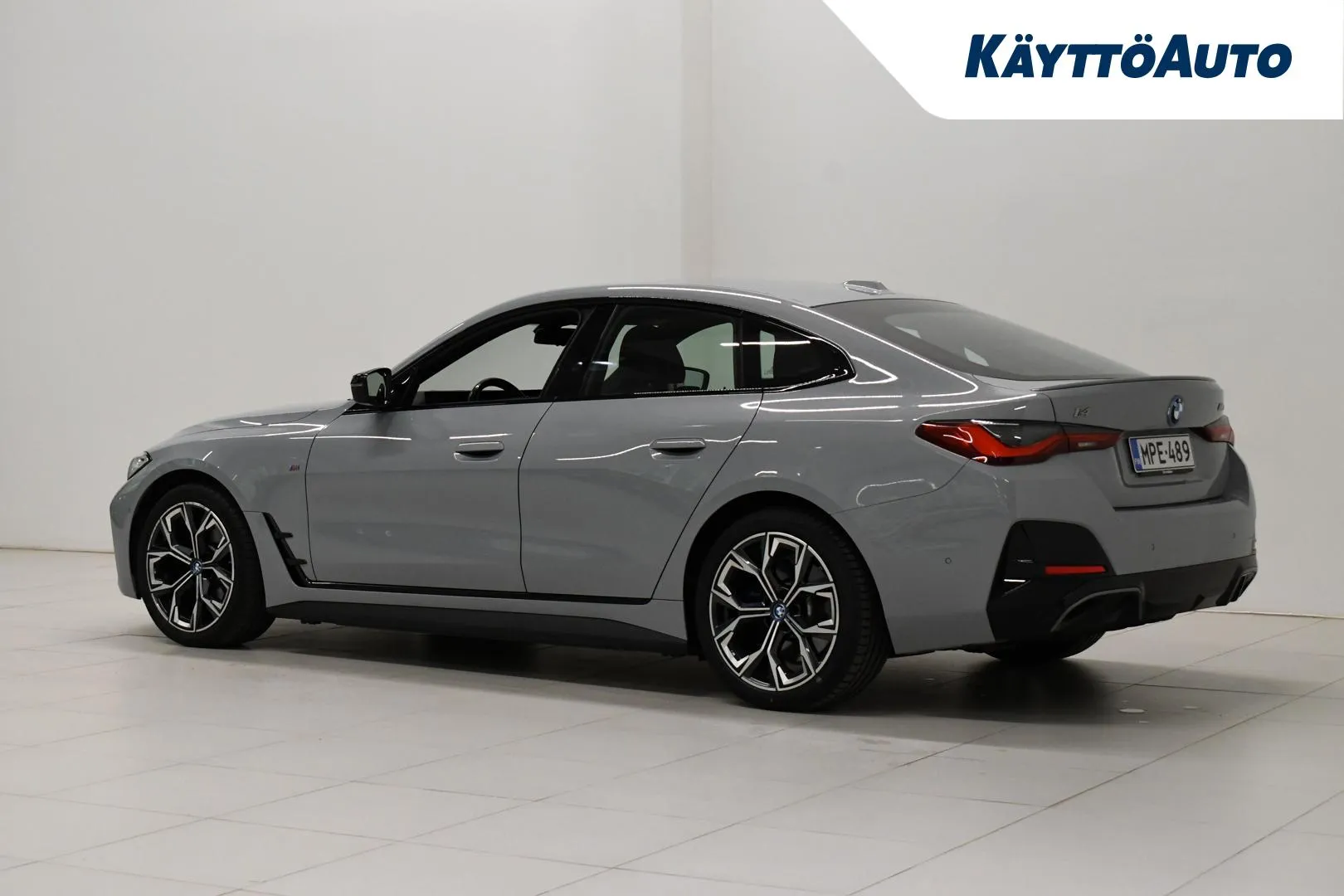 BMW i4 MPE-489 carousel image