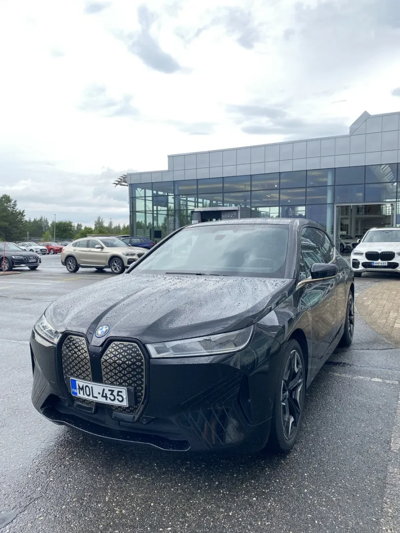 BMW iX MOL-435 carousel image