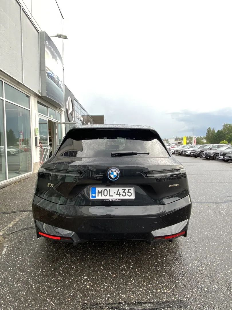 BMW iX MOL-435 carousel image