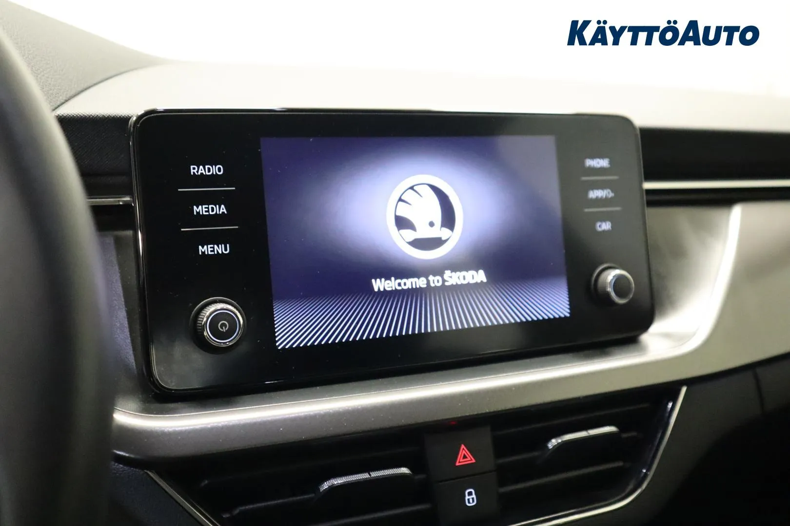 SKODA Kamiq JMH-472 carousel image