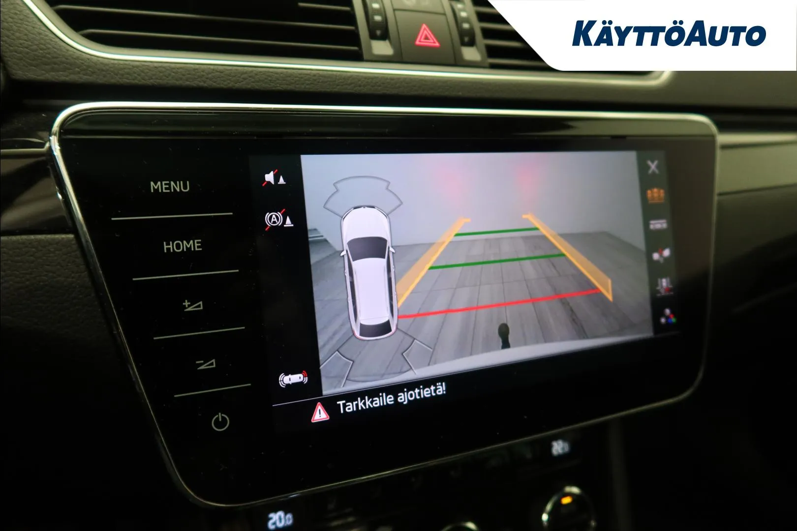 Skoda Superb YKE-348 carousel image
